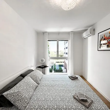 Daire Con Terrazza Milano