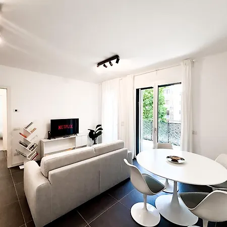 Con Terrazza Appartement *