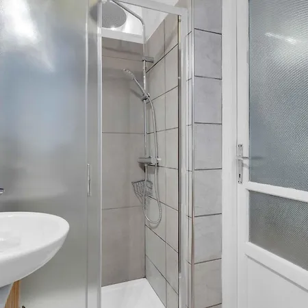 Alzaia Naviglio Grande 40