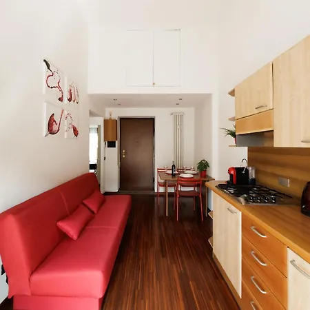 Duomo A 15 Minuti A Piedi - Balcone Wifi Apartment