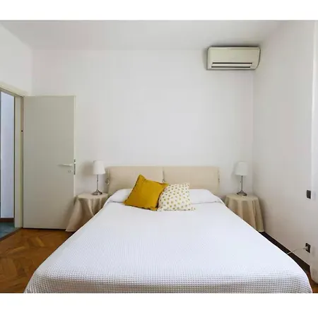 Cozy Flat Via Savona- Tortona アパート