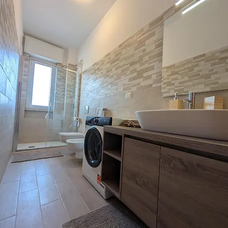 Urban - Near San Siro Stadium, Fiera Milano, American Embassy, Portello, Life And Arco Della Pace Movida *