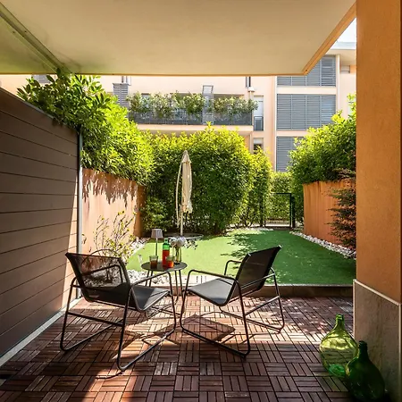 Stayeasy Gargano - Stylish With Private Yard דירה מילאנו