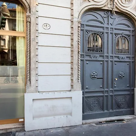 Appartement Newly Renovated Bright Penthouse Milan