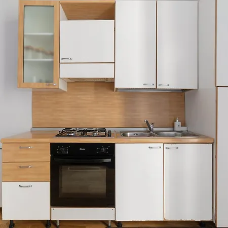 Guesthost - Citta Studi Balcony Apartman