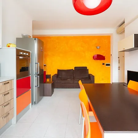 Guesthost - Urban Oasis Between M1 & San Siro Apartament