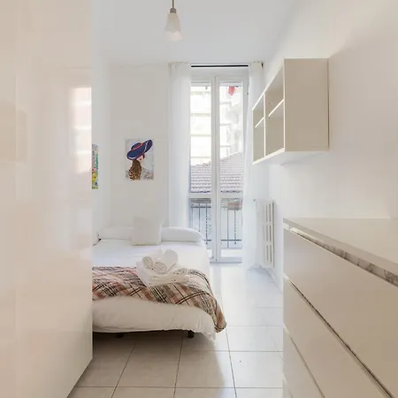 Guesthost - Yellow Charm - With Two Bedrooms In Апартаменты Милан