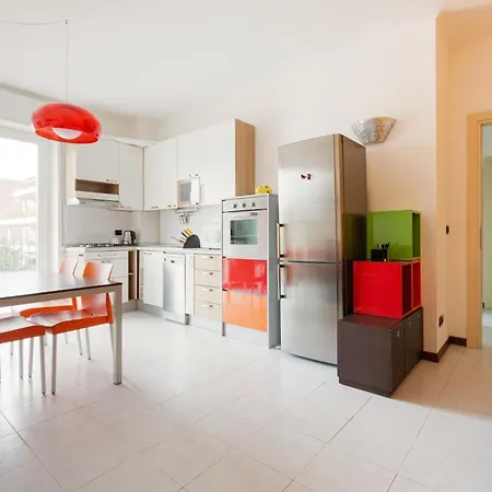 Guesthost - Urban Oasis Between M1 & San Siro * Milano