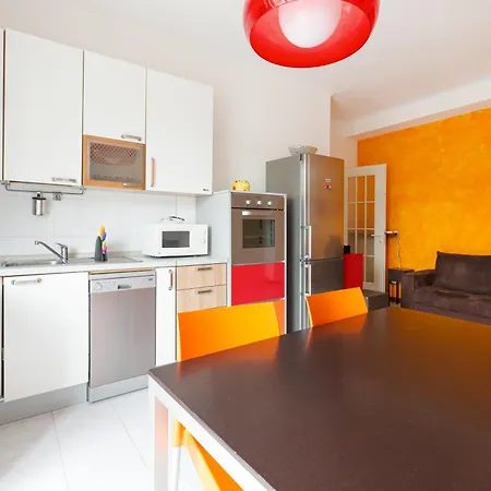 Guesthost - Urban Oasis Between M1 & San Siro Appartement