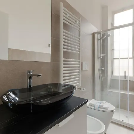 Appartement Guesthost - Bright With Balcony In *