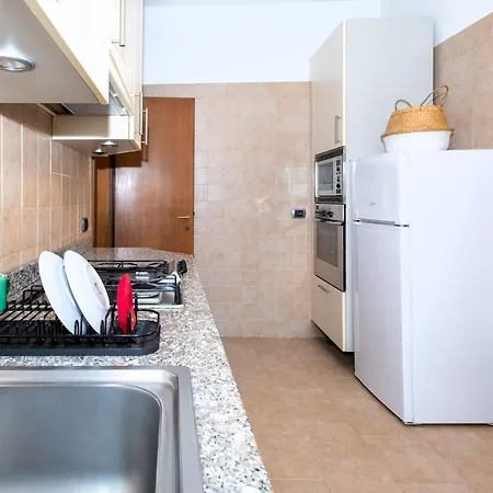 Spacious Near Bocconi