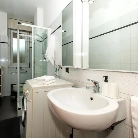 Apartment Spacious Near Bocconi