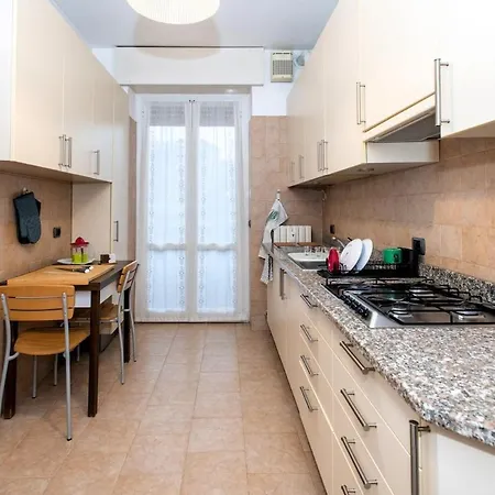 Spacious Near Bocconi