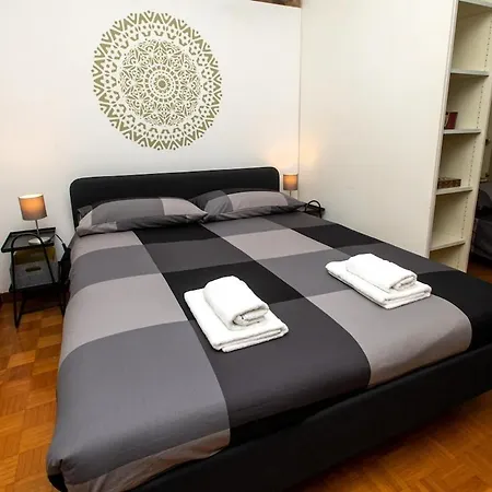 Апартаменты Spacious Near Bocconi Милан