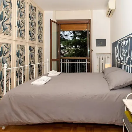 Spacious Near Bocconi Apartment *