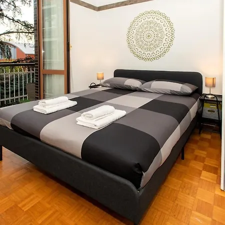 Διαμέρισμα Spacious Near Bocconi Μιλάνο