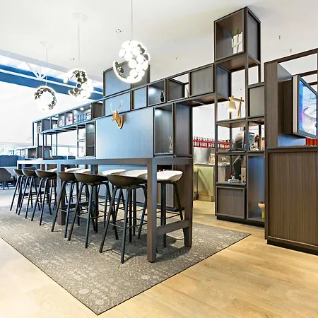米兰诺富特利纳德机场酒店 4*