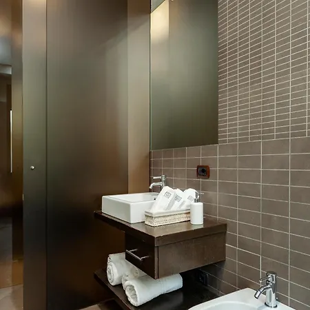 San Babila Apartment *