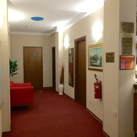 Royal Hotel