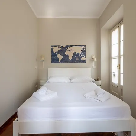 Bright & Chic 1bdr With Shared Rooftop Terrace In San Babila Lägenhet