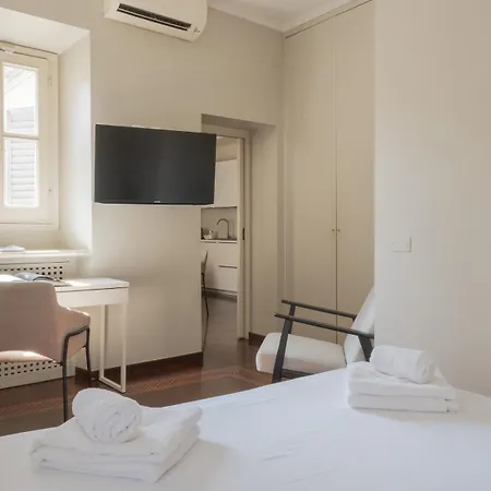 Lägenhet Bright & Chic 1bdr With Shared Rooftop Terrace In San Babila *