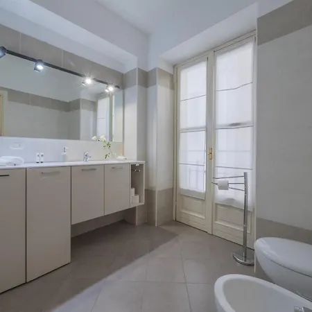 Bright & Chic 1bdr With Shared Rooftop Terrace In San Babila Apartamento *