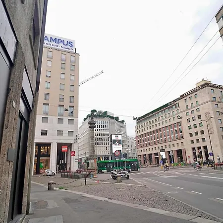 Bright & Chic 1bdr With Shared Rooftop Terrace In San Babila *