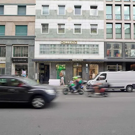 Bright & Chic 1bdr With Shared Rooftop Terrace In San Babila * Milán