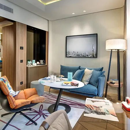 Cavour 4*