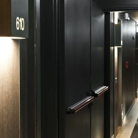 Отель Starhotels Echo 4*