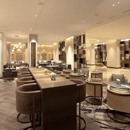 Отель Hilton 4*