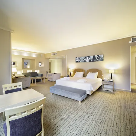 Отель Hilton