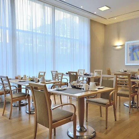 Hilton Отель 4*