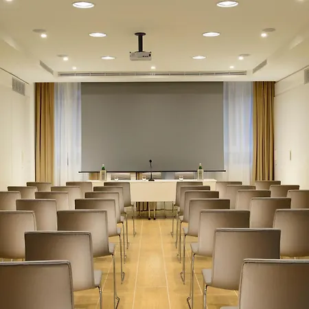 ホテル Century 4*