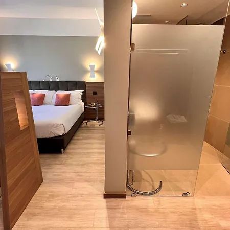 Western Hotel 4*