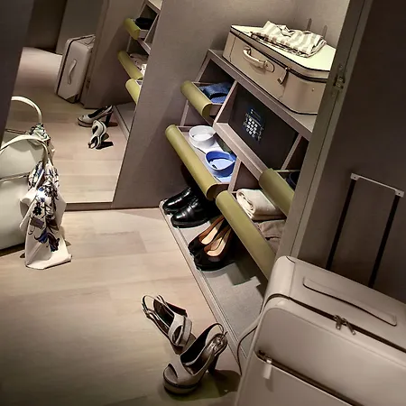 カヴォール ホテル