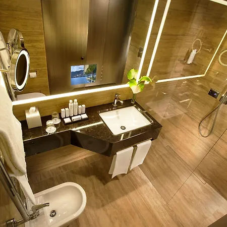 Hotel Cavour Milan