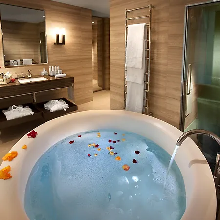 Hotel Cavour 4*