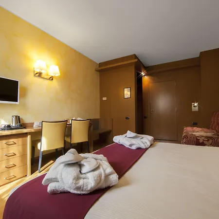 Urban Hive 4*