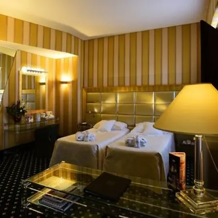 Hotel Antares Rubens