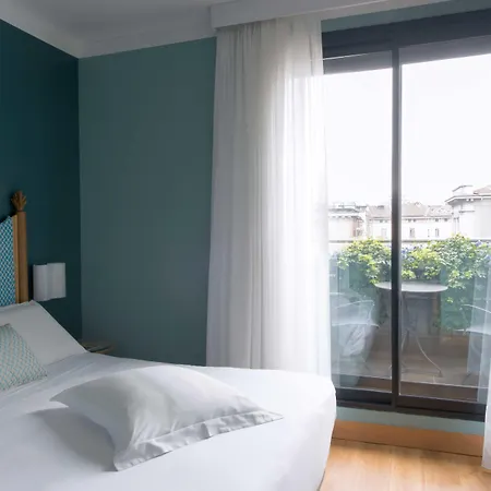 斯帕达里大教堂酒店 4*