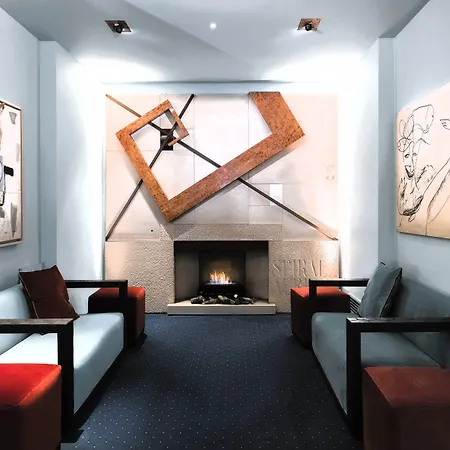 Spadari Al Duomo מלון 4*