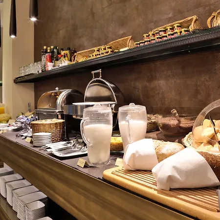 Western Madison Hotel