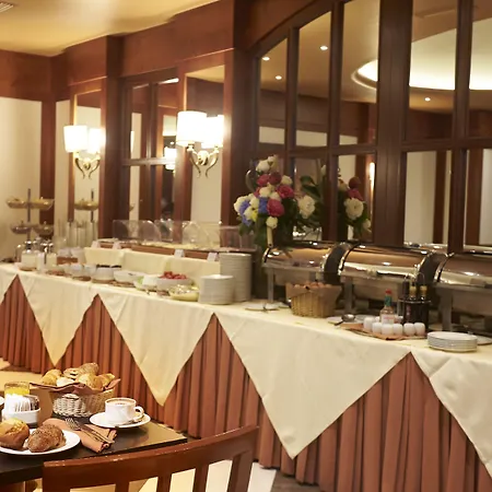Sina De La Hotel