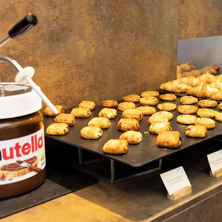 Western Madison Hotel 4*