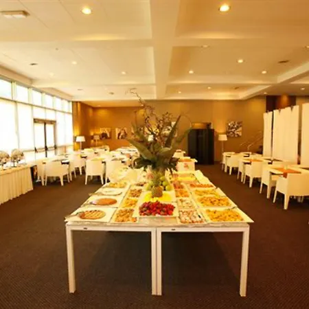 Blaise & Francis Hotel 4*