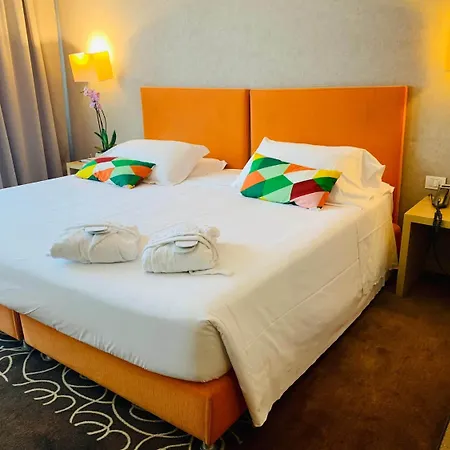 Blaise & Francis Hotel 4*