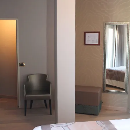 Mozart Hotell 4*