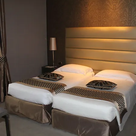 فندق موزارت 4*