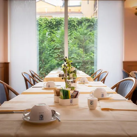Hotel Crivi's